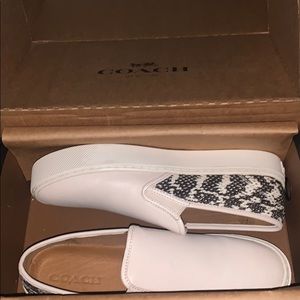 COACH SHOES SZ 9.5
